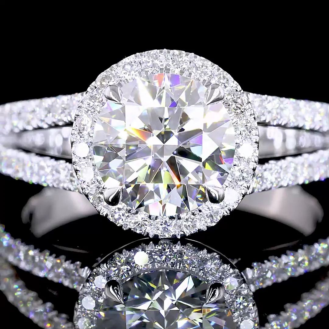 1.4 Cts 14k White Gold Round Shape Split Shank Ring - Image 2