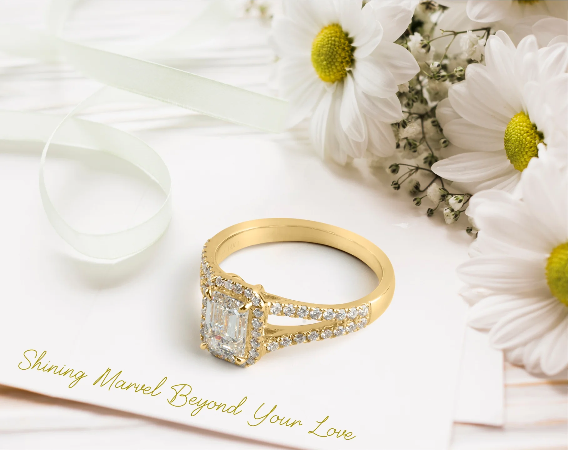 1.38 Cts 14k Yellow Gold Emerald Shape Split Shank Ring - Image 3