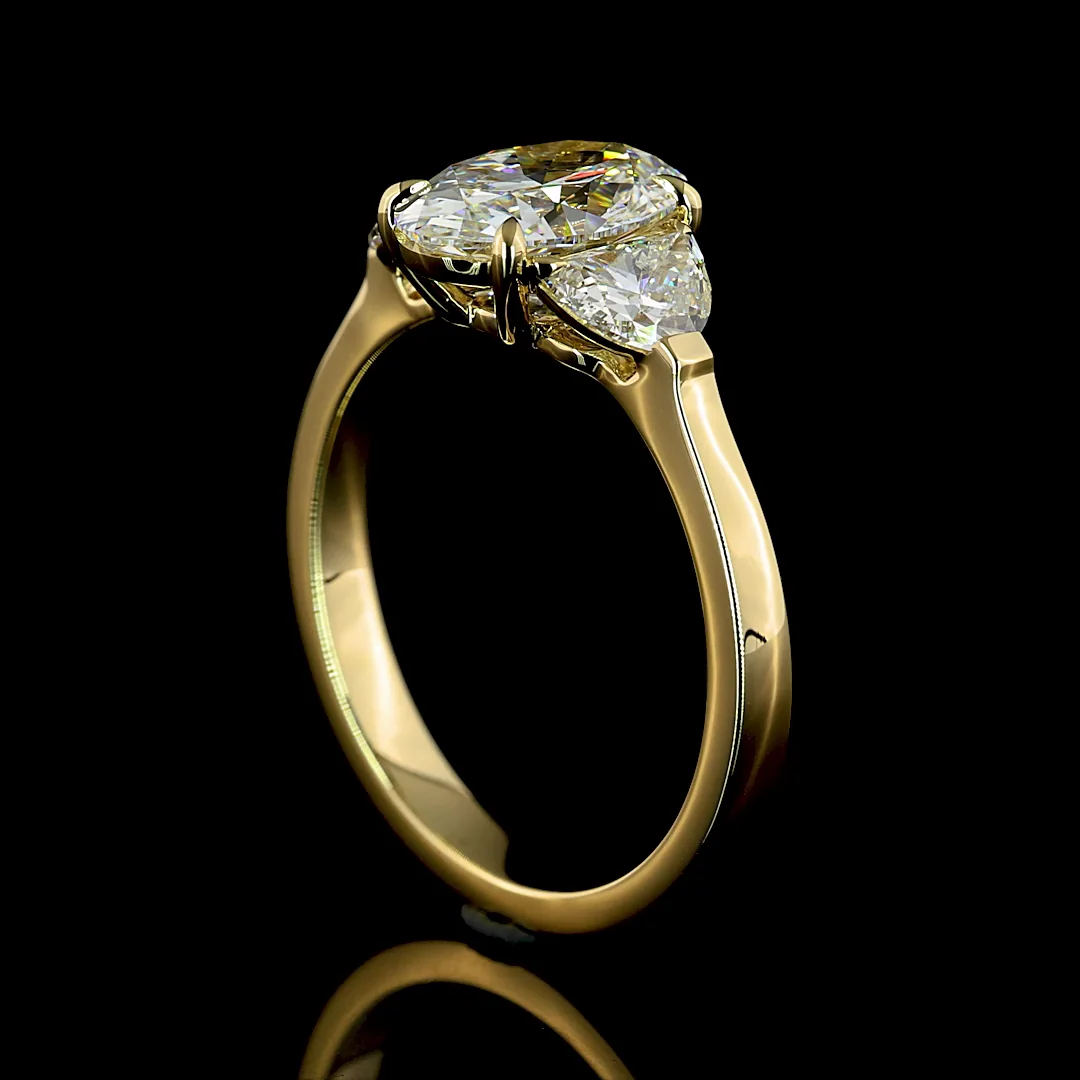 2.19 Cts 14k Yellow Gold Oval Shape 3 Stones Ring - Image 3