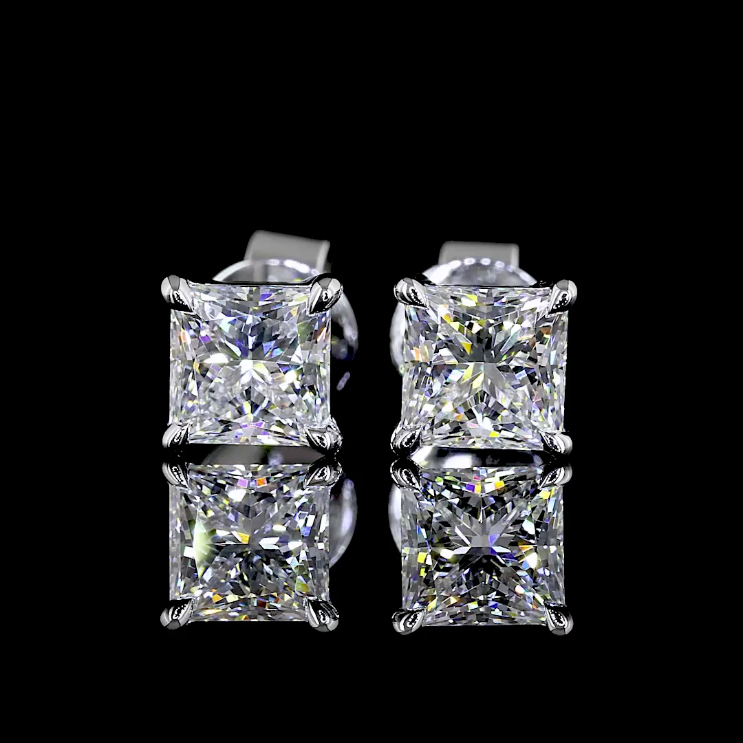 1.01 Cts 18k White Gold Princess Shape Studs Earring - Video
