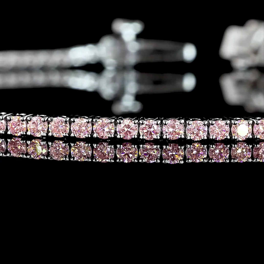 1.64 Cts 14k White Gold Round Shape Tennis Bracelet - Image 2