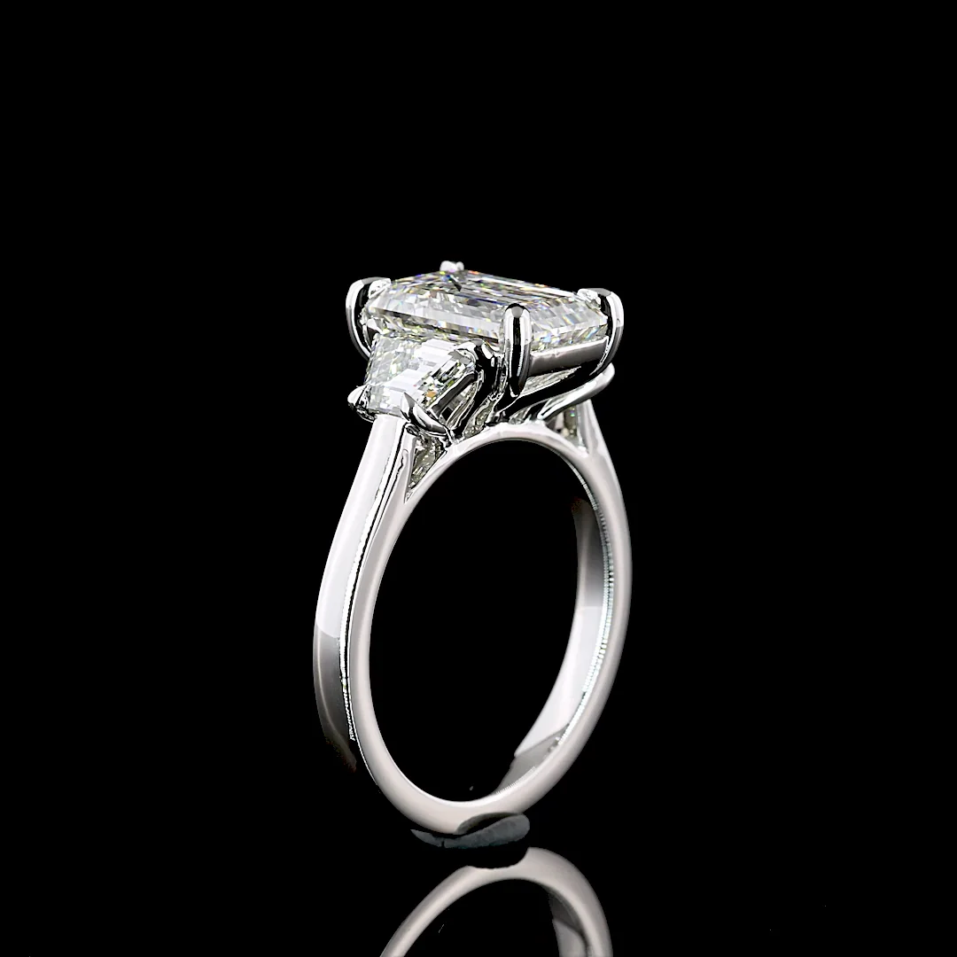 3.96 Cts Platinum Emerald Shape 3 Stones Ring - Image 4
