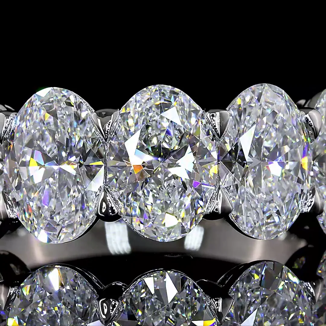 4.64 Cts Platinum Oval Shape 5 Stones Eternity Band - Image 3