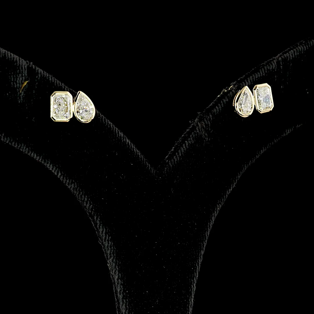 1.67 Cts 14k Yellow Gold Mix Shape Studs Earring - Video