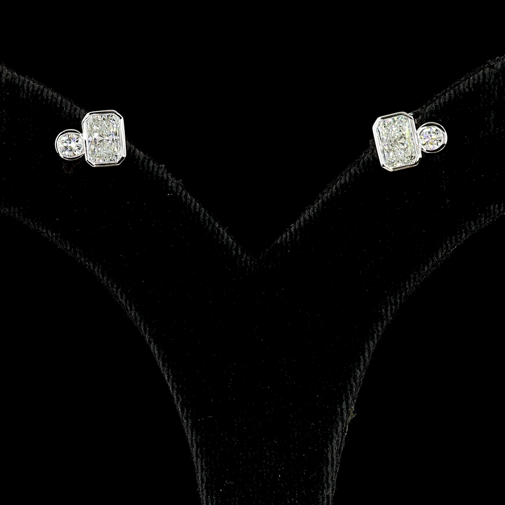 1.45 Cts 14k White Gold Round Shape Studs Earring - Image 3