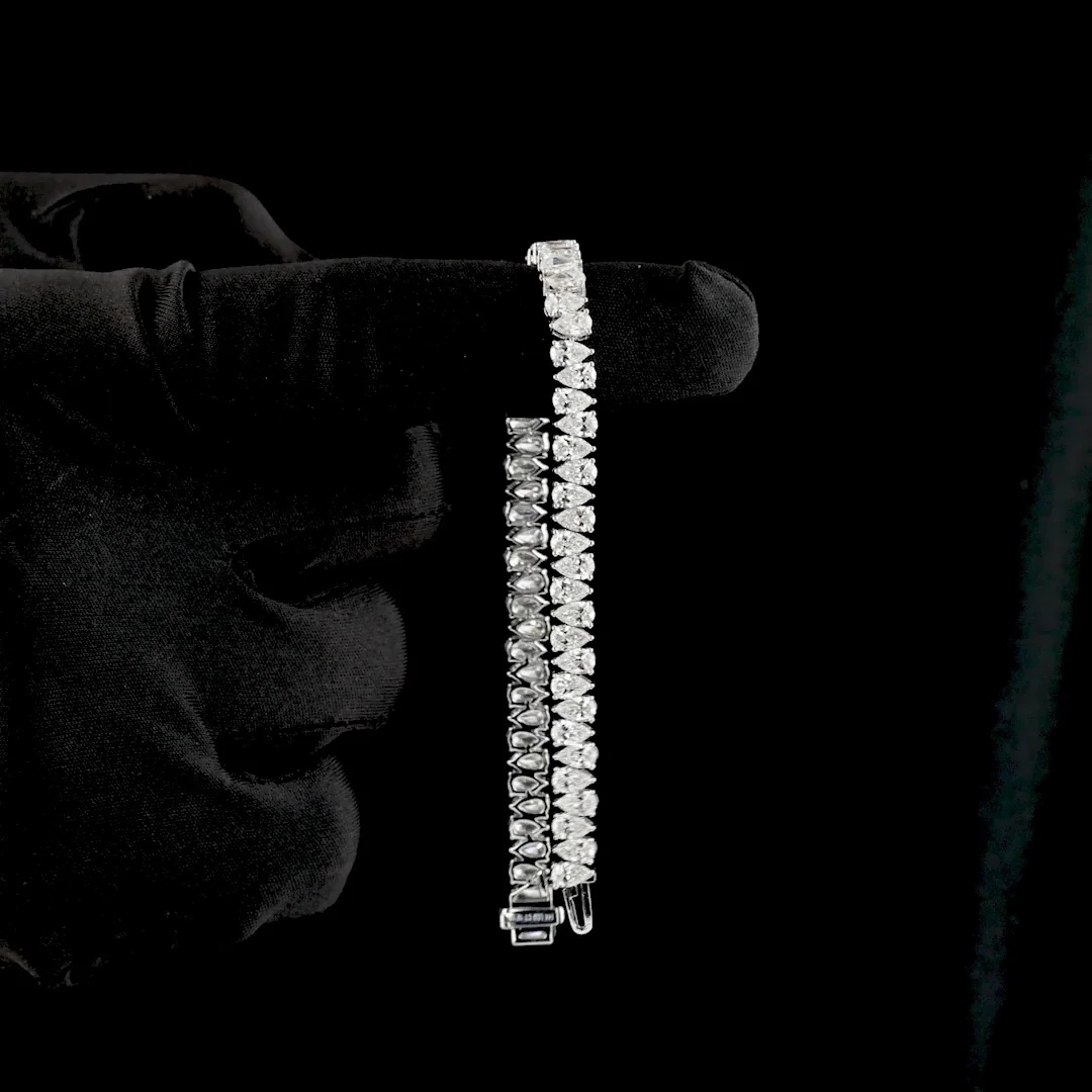 10.16 Cts 14k White Gold Pear Shape Tennis Bracelet - Image 3