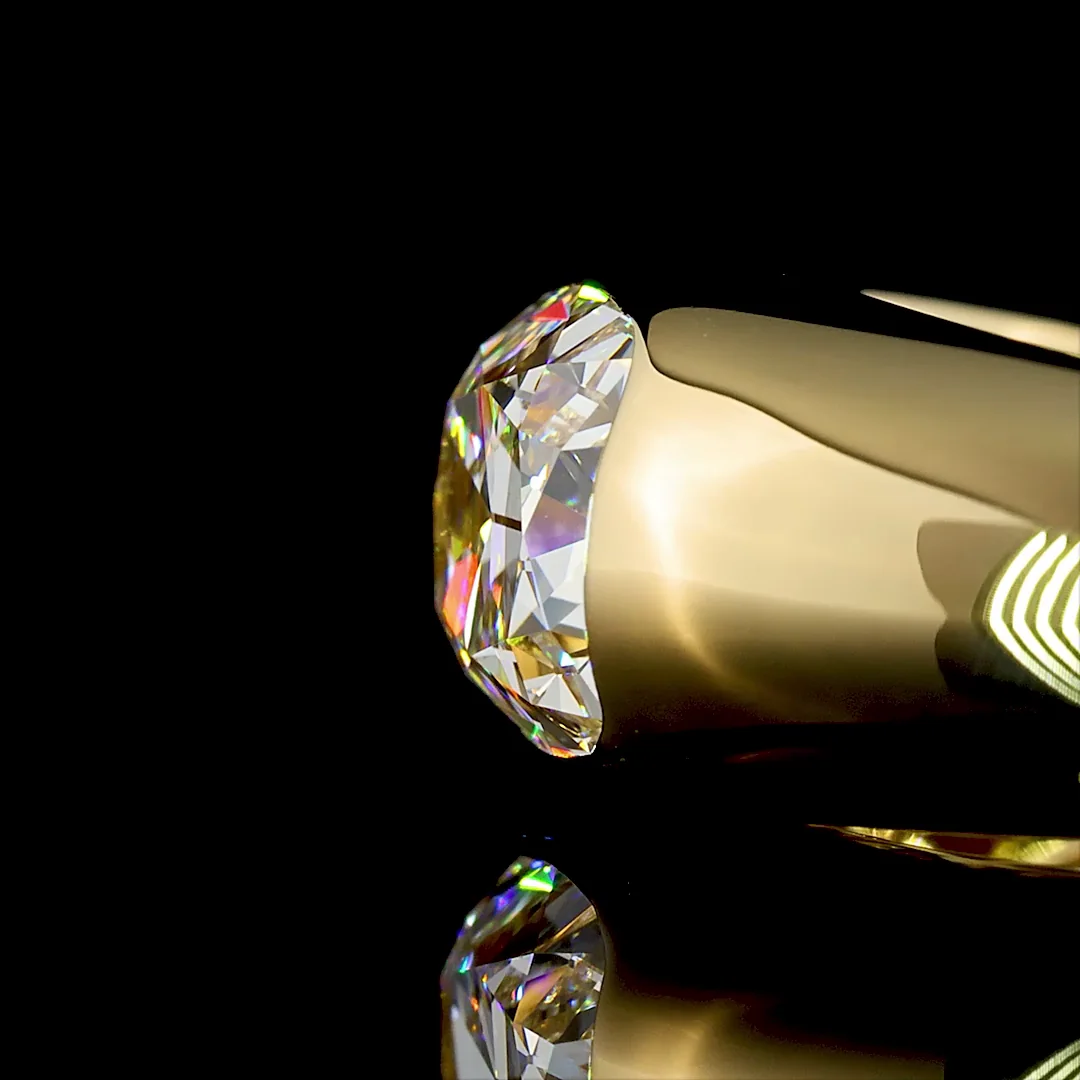 1.31 Cts 14k Yellow Gold Antique Cushion Shape Solitaire Ring - Image 2