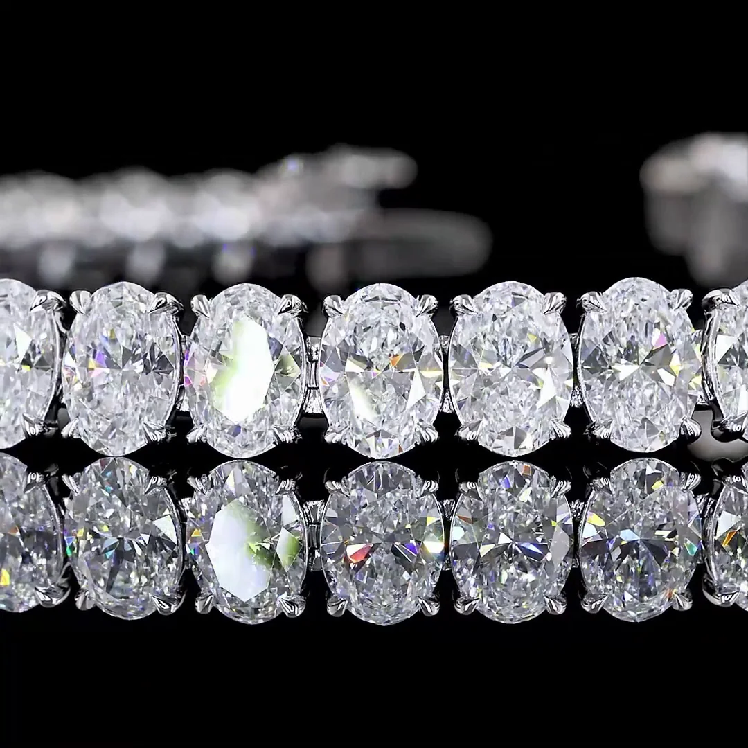 15.01 Cts 14k White Gold Oval Shape Tennis Bracelet - Image 2