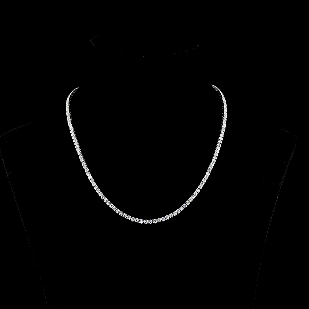 11.24 Cts 14k White Gold Round Shape Tennis Necklace - Video