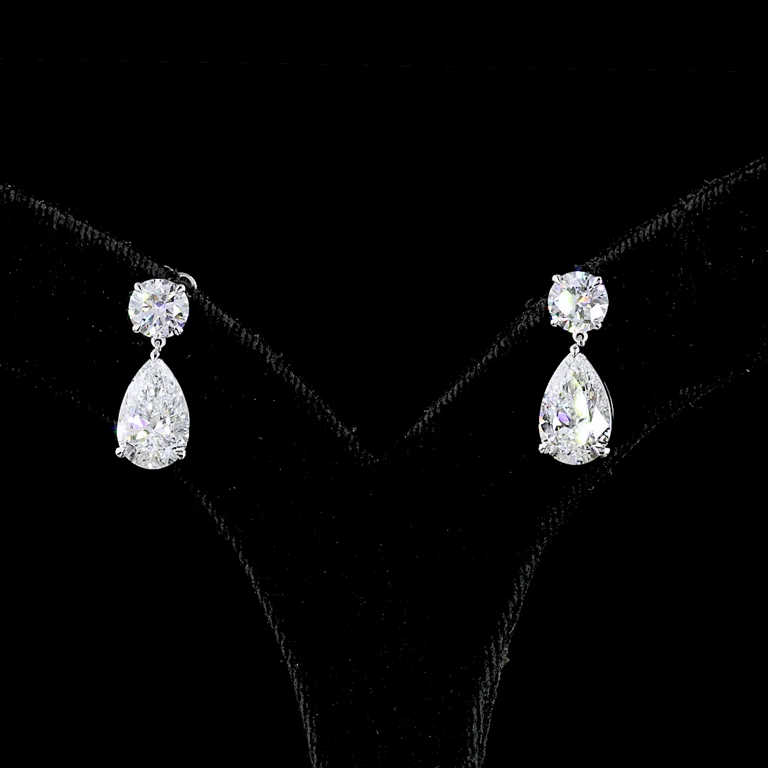 5.58 Cts 14k White Gold Pear Shape Hanging Earring - Image 3