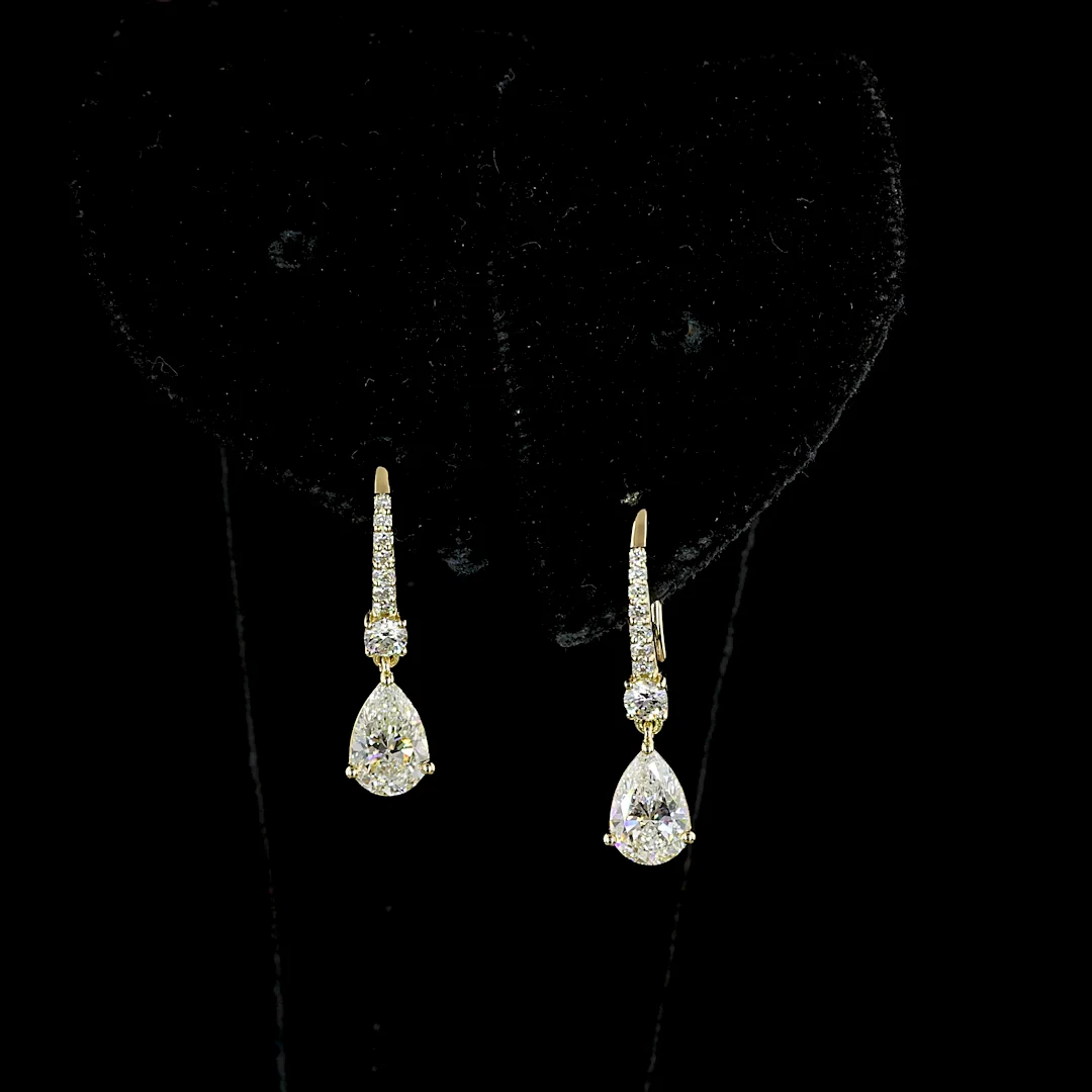 1.21 Cts 14k Yellow Gold Pear Shape Hanging Earring - Image 3
