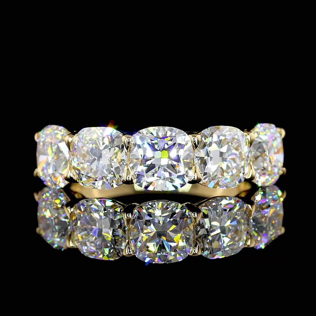 4.04 Cts 14k Yellow Gold Square Cushion Brilliant Shape 5 Stones Eternity Band - Video