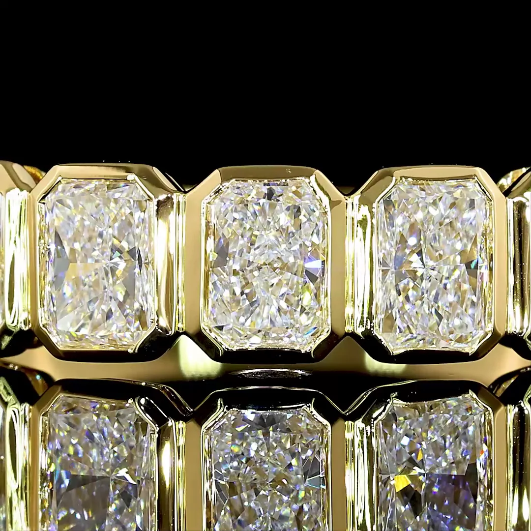 1.05 Cts 14k Yellow Gold Radiant Shape 5 Stones Eternity Band - Image 3