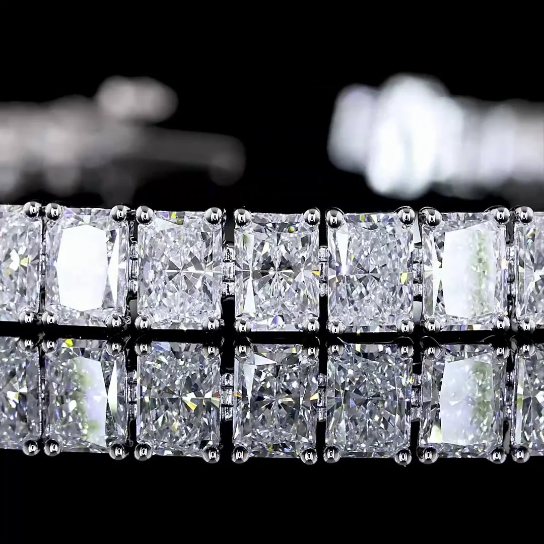 13.66 Cts 14k White Gold Radiant Shape Tennis Bracelet - Image 2