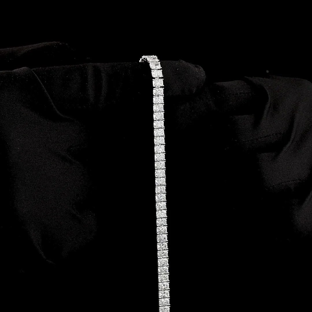 13.66 Cts 14k White Gold Radiant Shape Tennis Bracelet - Image 3