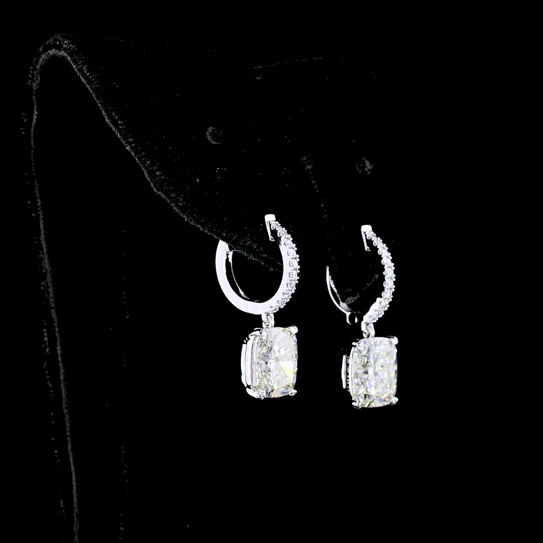 5.22 Cts 14k White Gold Cushion Brilliant Shape Hanging Earring - Video