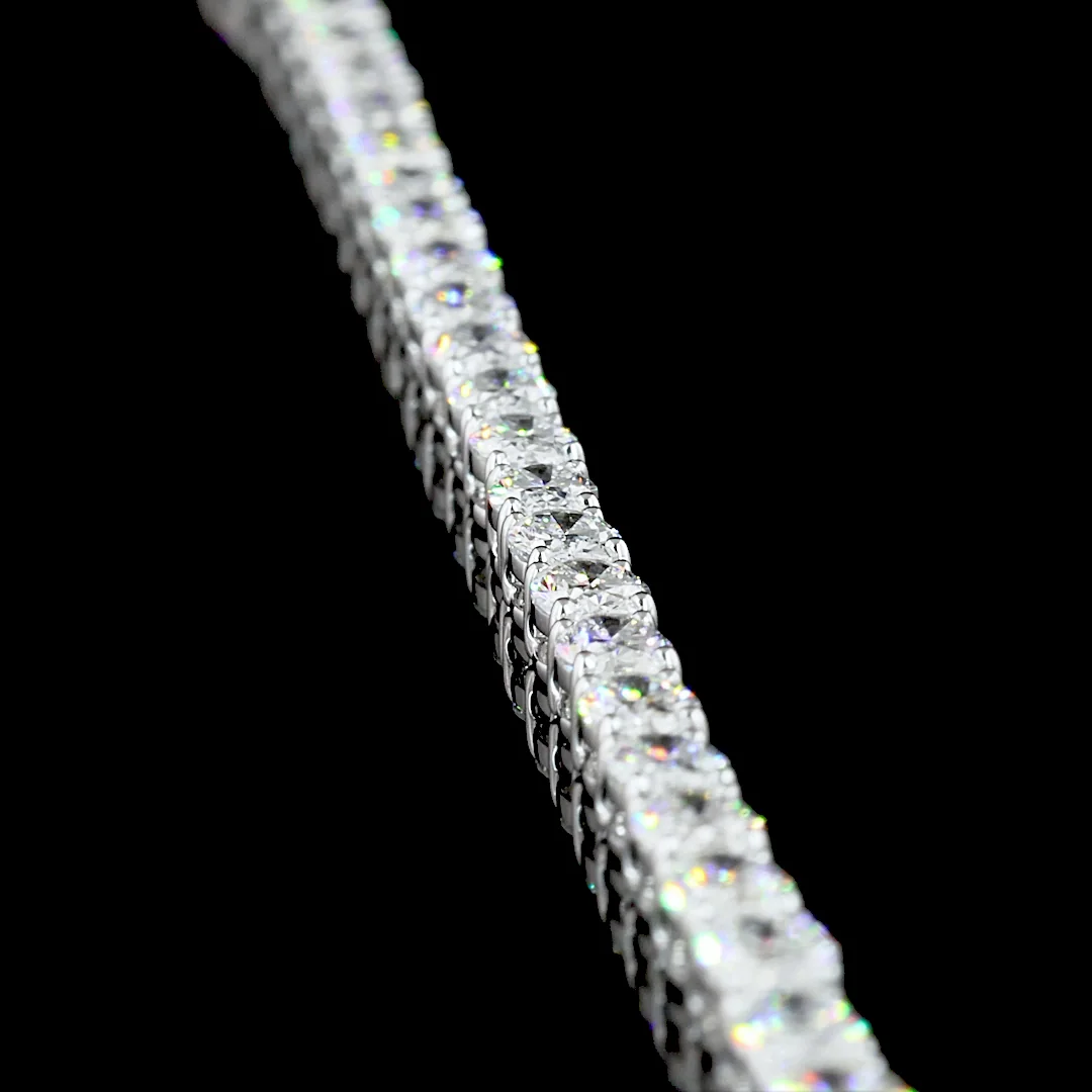 11.8 Cts 18k White Gold Oval Shape Tennis Necklace - Image 2