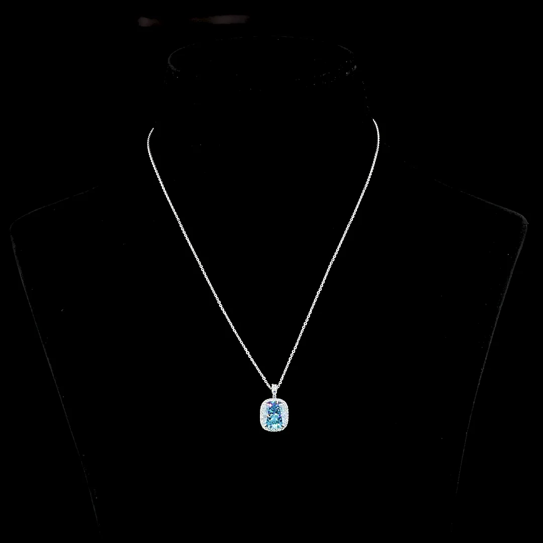 4.32 Cts 14k White Gold Cushion Brilliant Shape Halo Pendant - Video