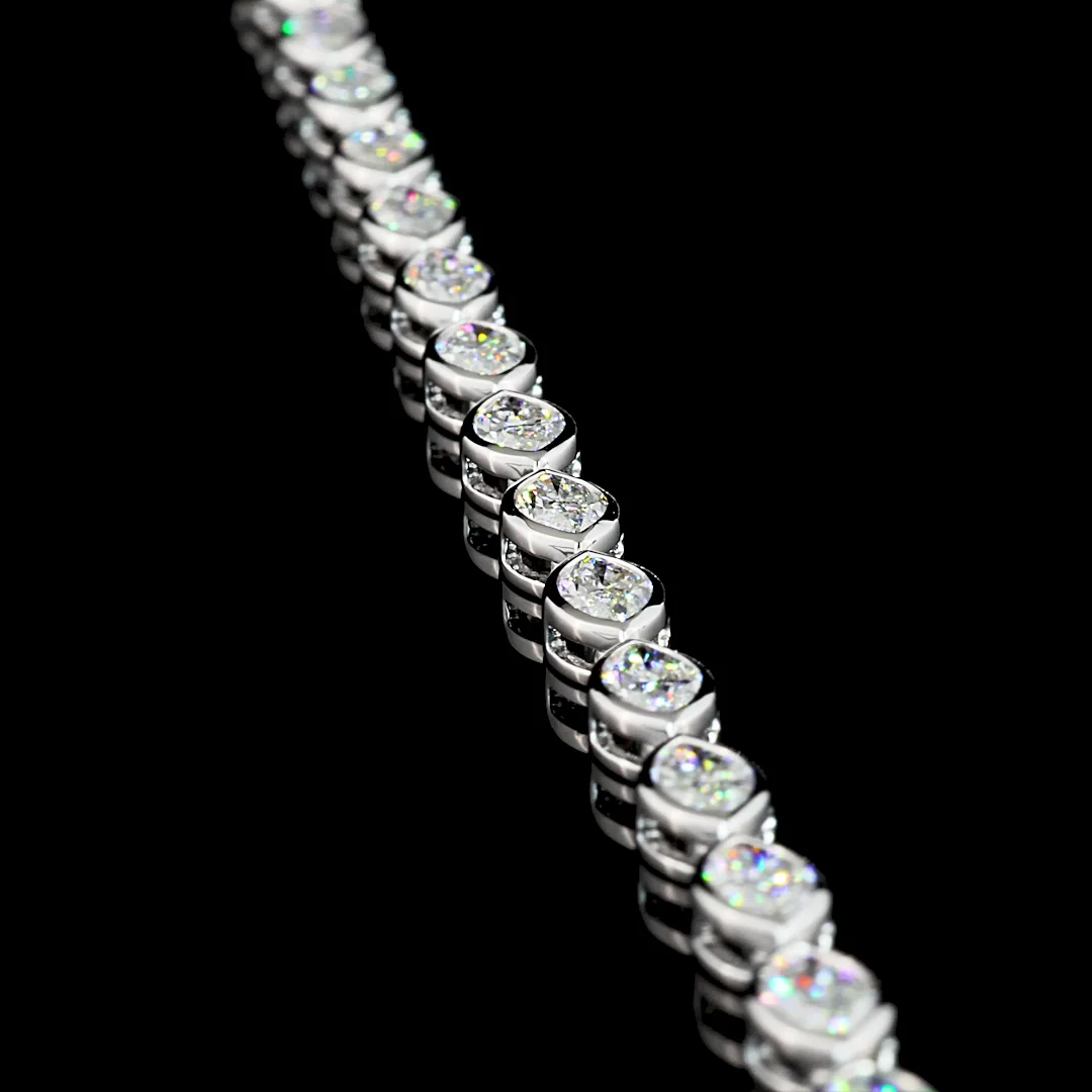 10.07 Cts 18k White Gold Marquise Shape Tennis Necklace - Image 2