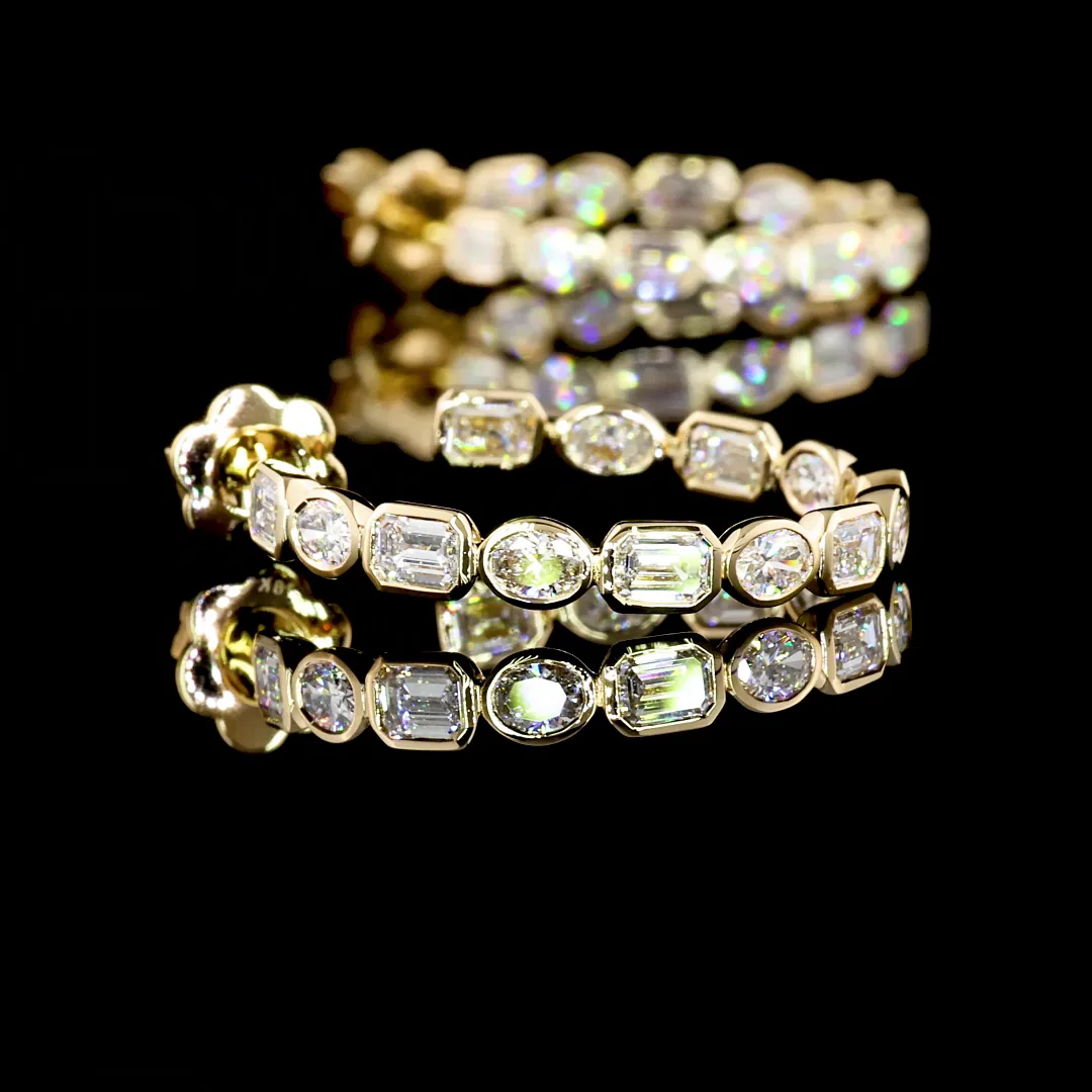 3.83 Cts 18k Yellow Gold Mix Shape C Hoops Earring - Video