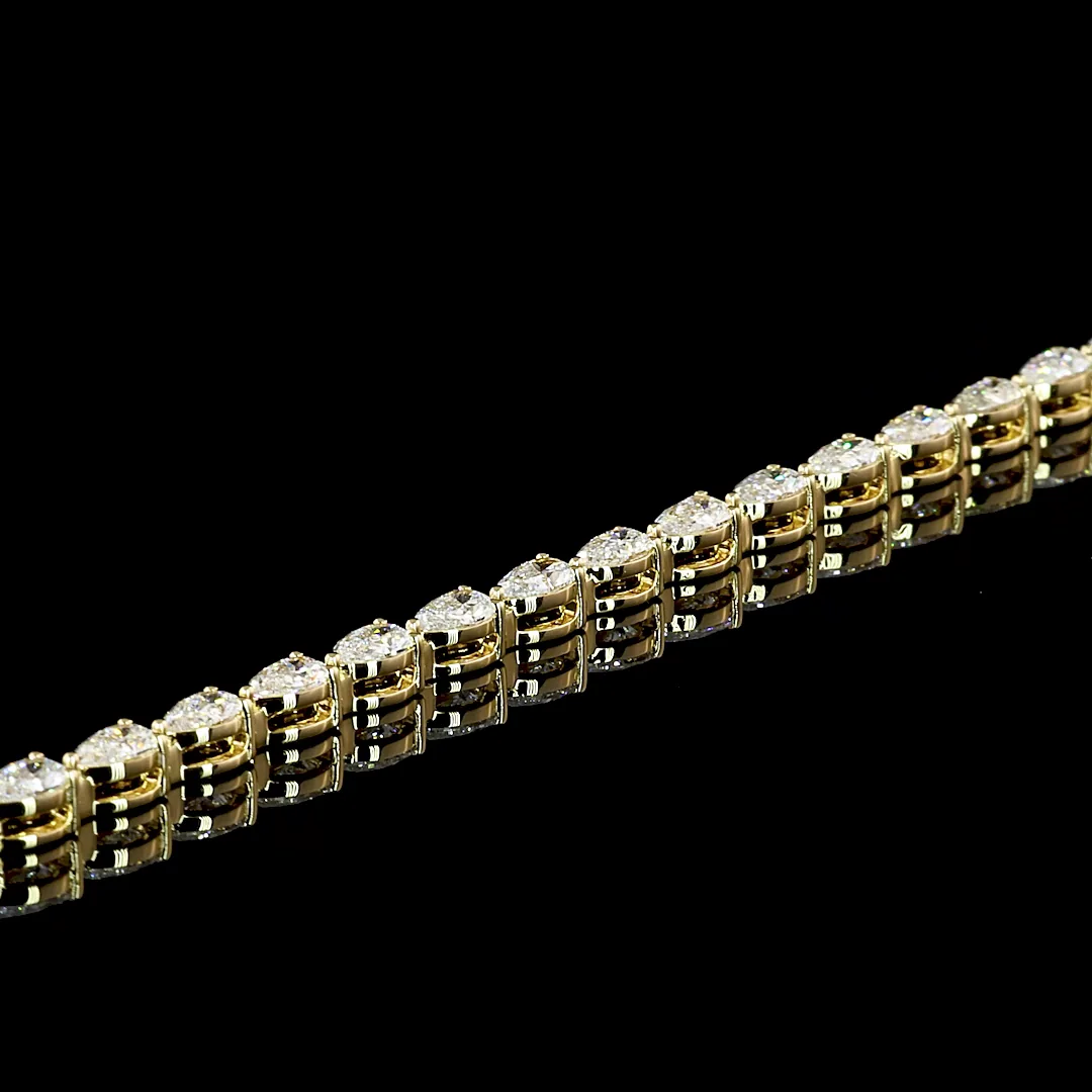 3.85 Cts 18k Yellow Gold Pear Shape Tennis Bracelet - Image 3