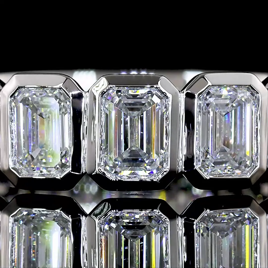 2.64 Cts Platinum Emerald Shape 3/4 Band Eternity Band - Image 3