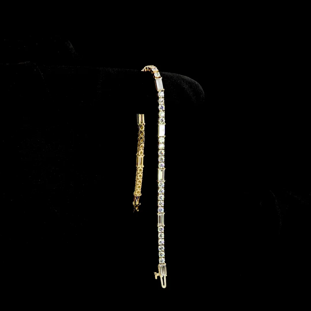 4.98 Cts 14k White Gold Baguette Shape Station Line Tennis Bracelet - Image 3