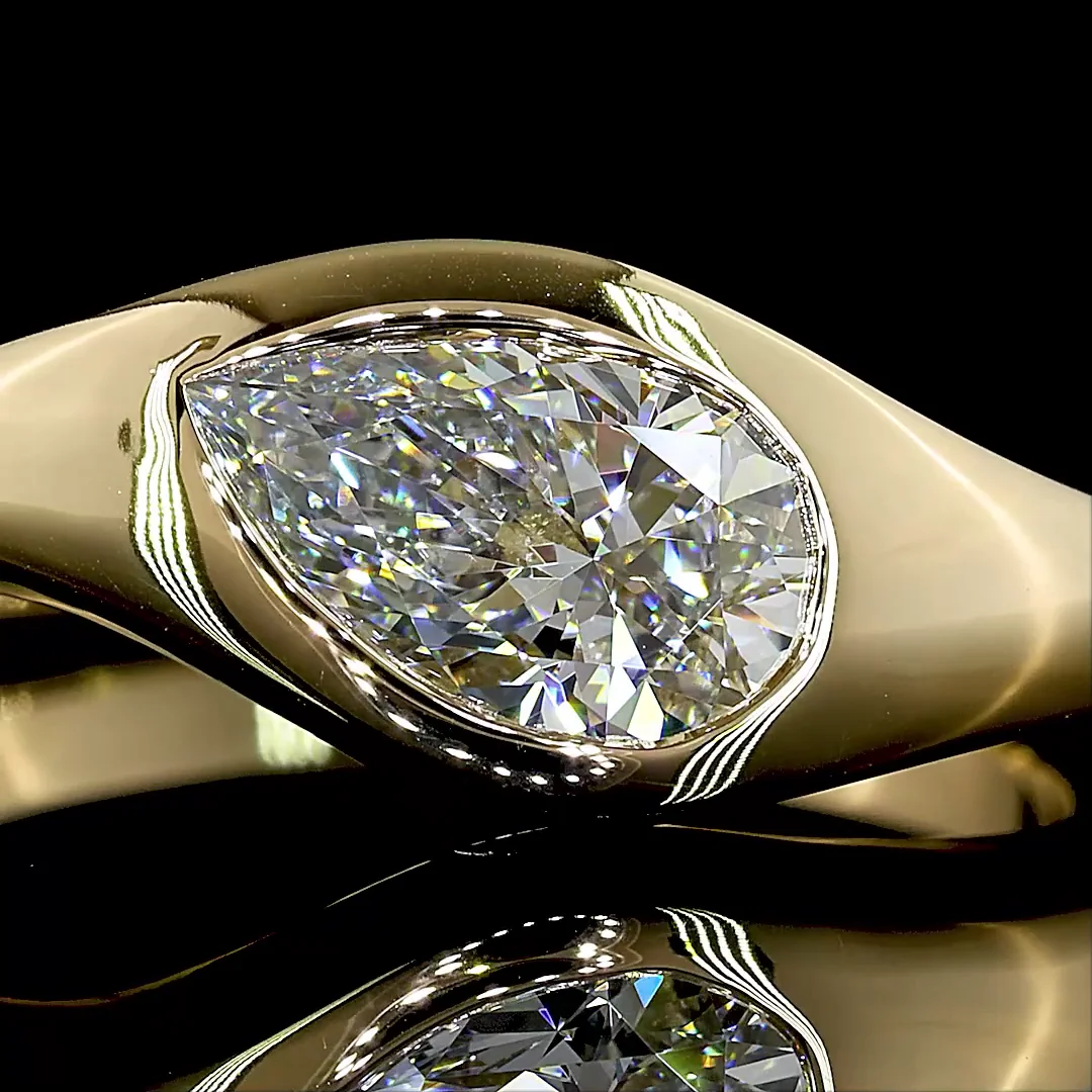 2 Cts 14k Yellow Gold Pear Shape Special Ring - Image 3