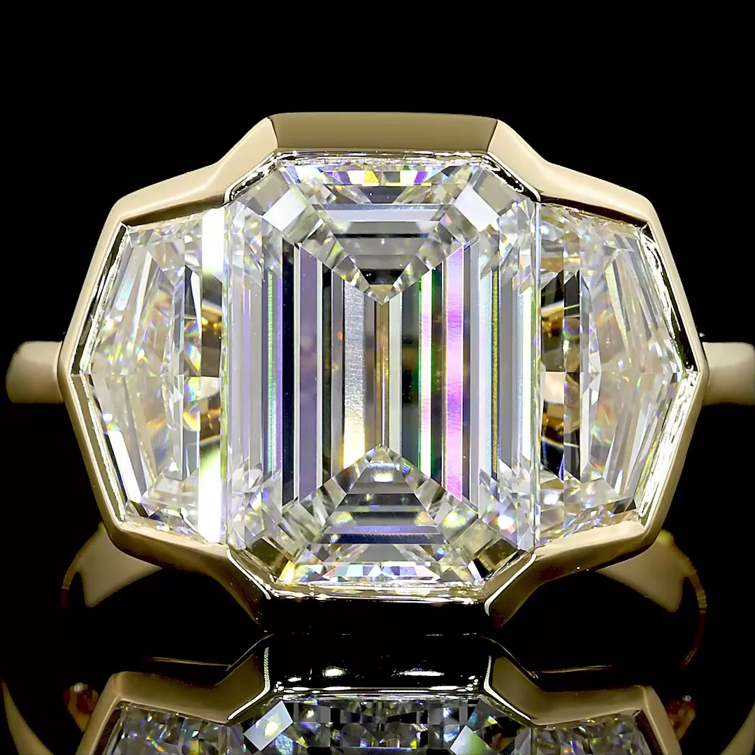 5.96 Cts 14k Yellow Gold Emerald Shape 3 Stones Ring - Image 3