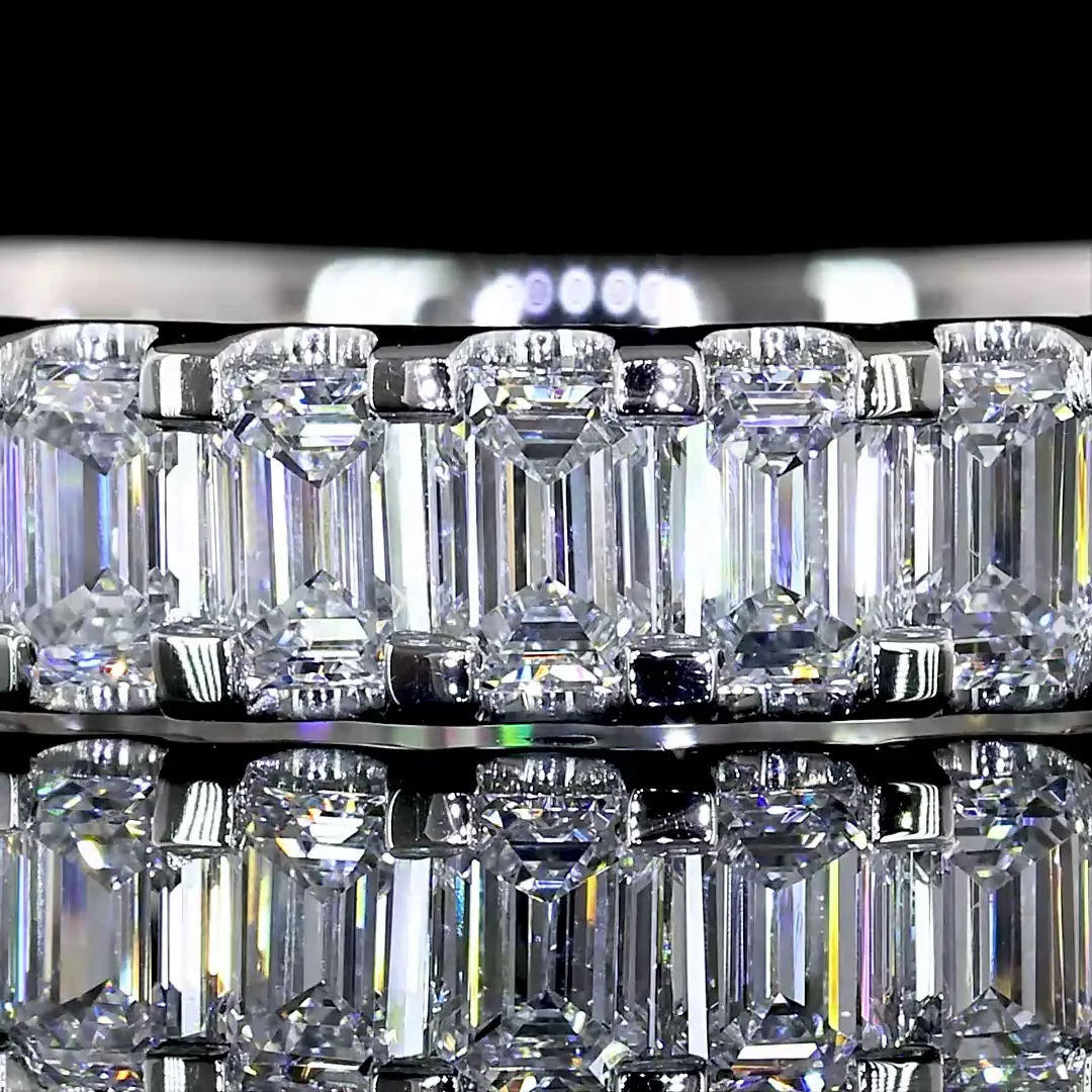 1.65 Cts Platinum Emerald Shape 3/4 Band Eternity Band - Image 3