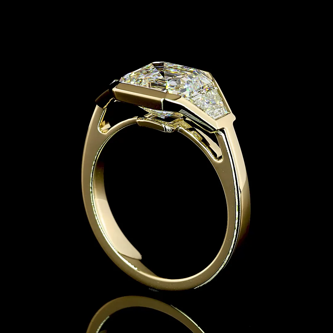3.73 Cts 14k Yellow Gold Asscher Shape 3 Stones Ring - Image 2
