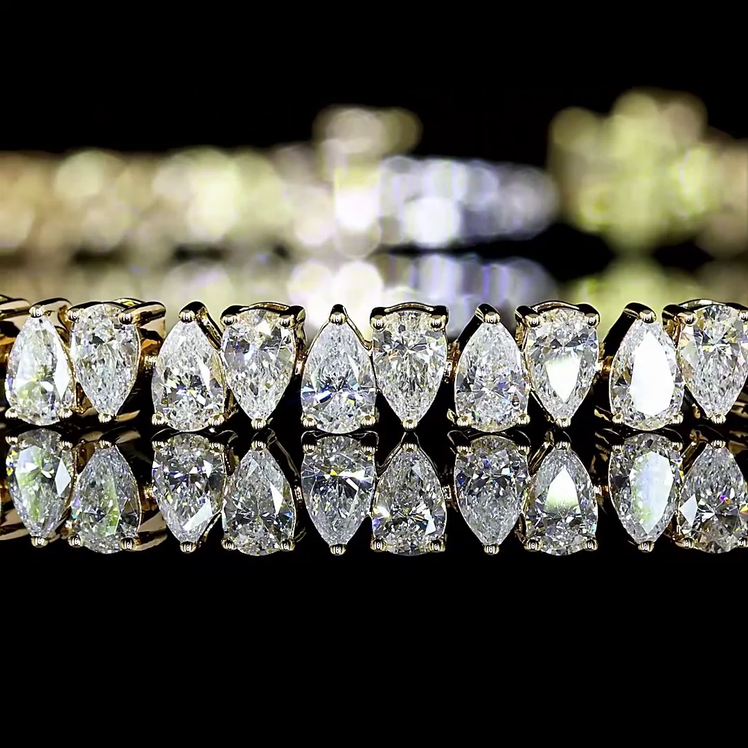 4.72 Cts 14k Yellow Gold Pear Shape Tennis Bracelet - Image 2