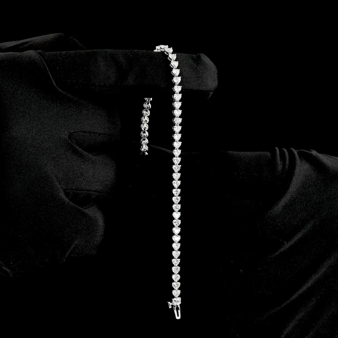 5.3 Cts Platinum Heart Shape Tennis Bracelet - Image 3