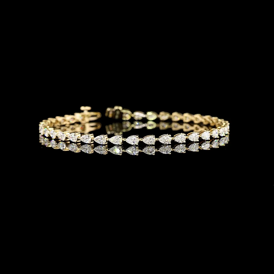 3.97 Cts 14k Yellow Gold Pear Shape Tennis Bracelet - Video