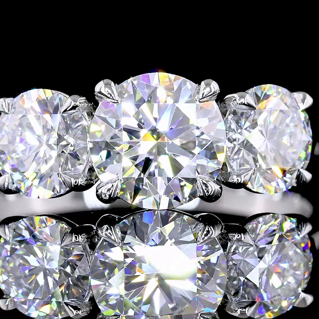 2.11 Cts Platinum Round Shape 3 Stones Ring - Image 3