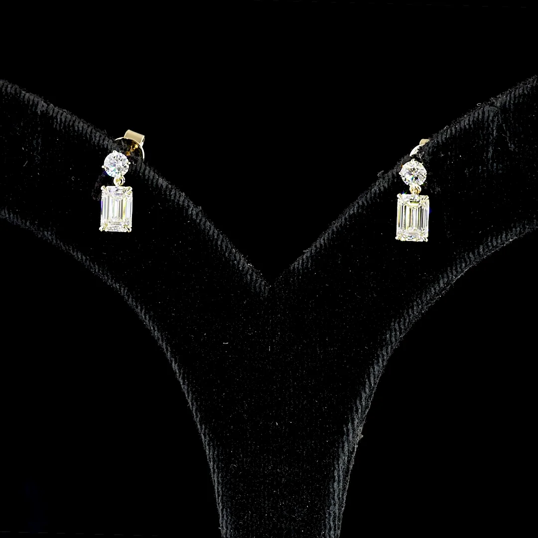 1.58 Cts 14k Yellow Gold Emerald Shape Hanging Earring - Image 3