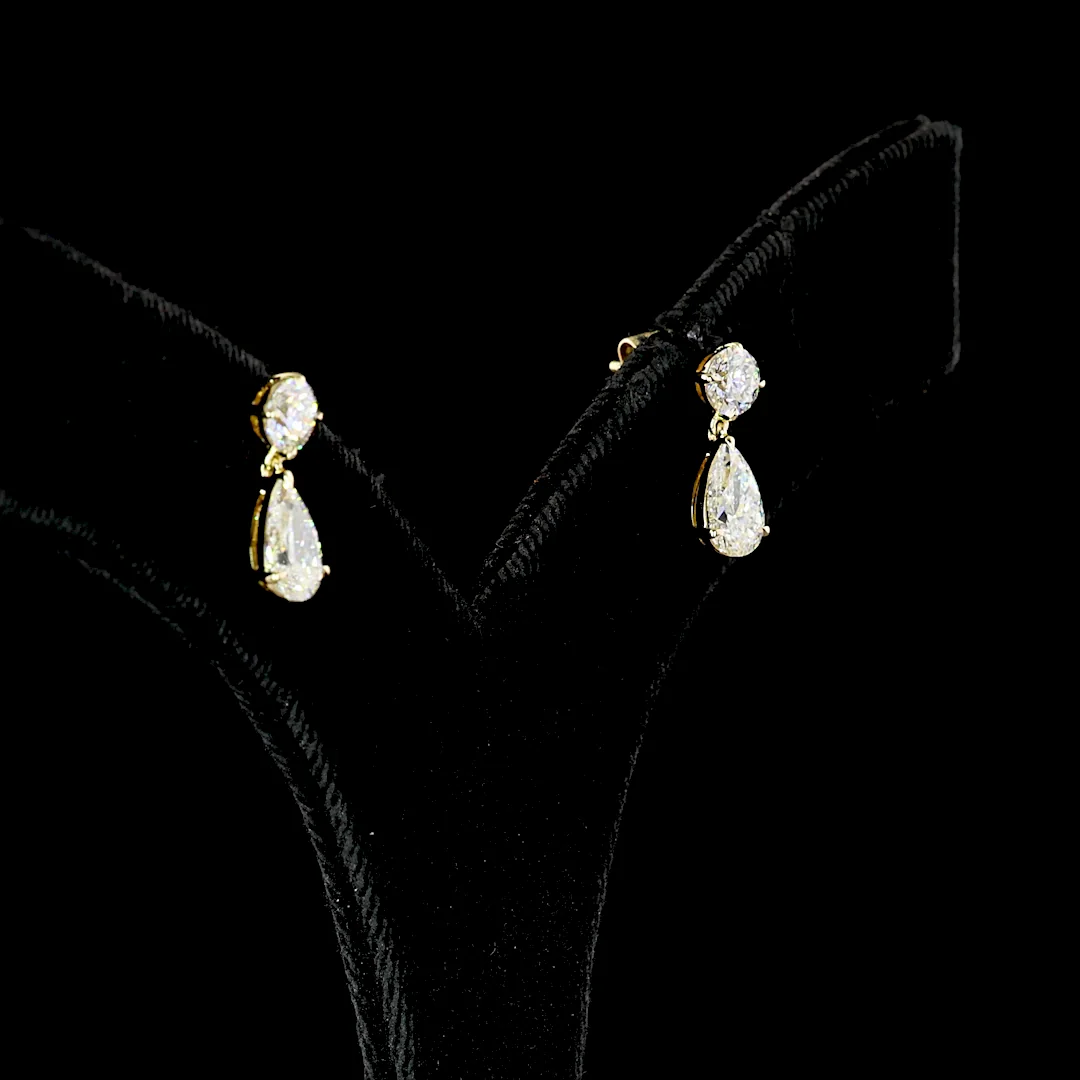 2.21 Cts 14k Yellow Gold Pear Shape Hanging Earring - Video