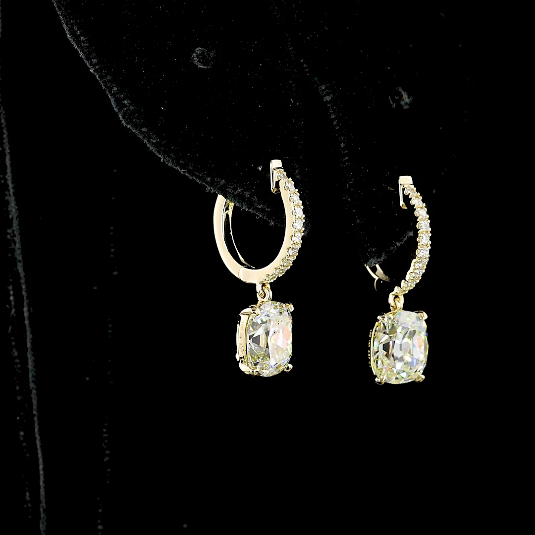 3.56 Cts 14k Yellow Gold Antique Cushion Shape Hanging Earring - Video