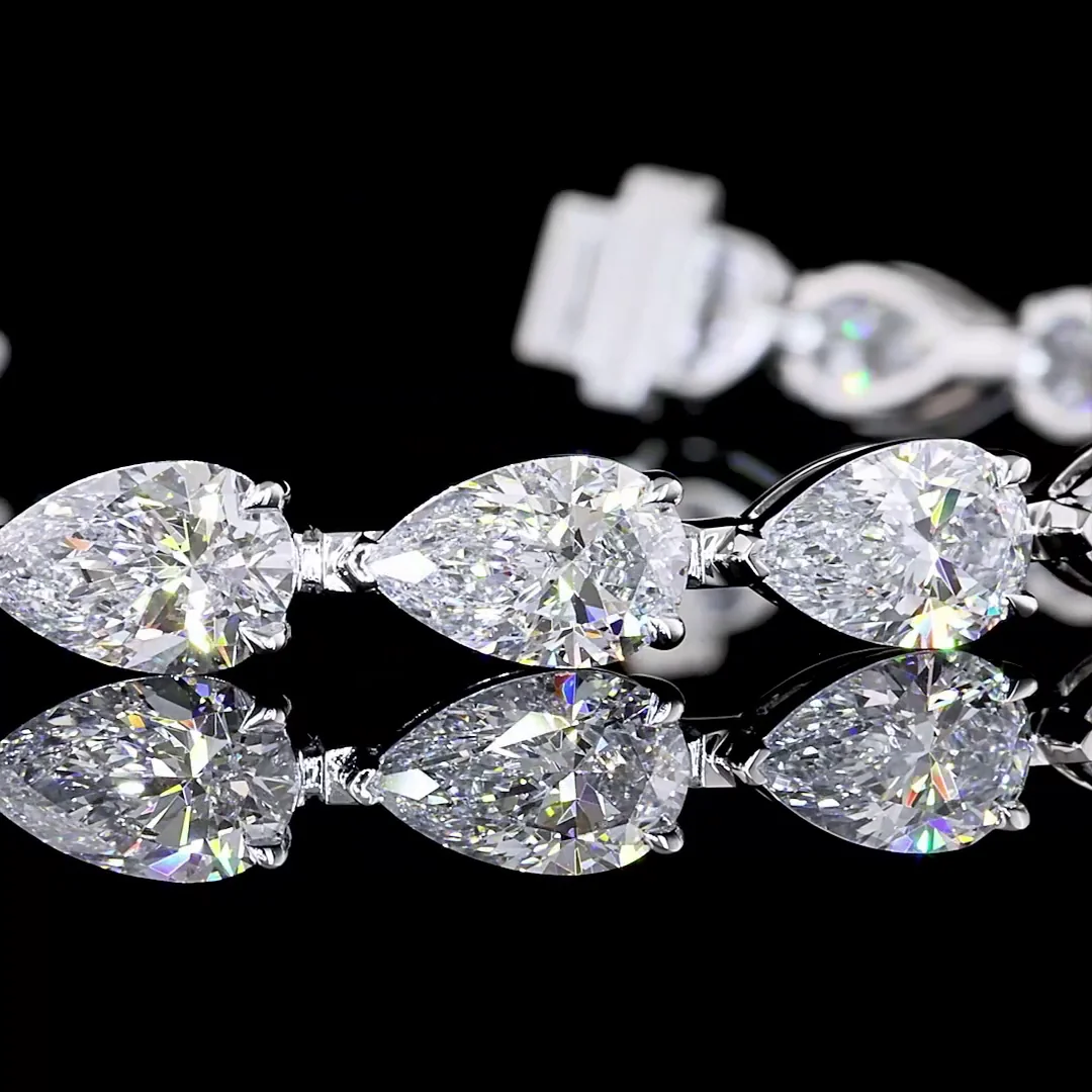 13.61 Cts 14k White Gold Pear Shape Tennis Bracelet - Image 2