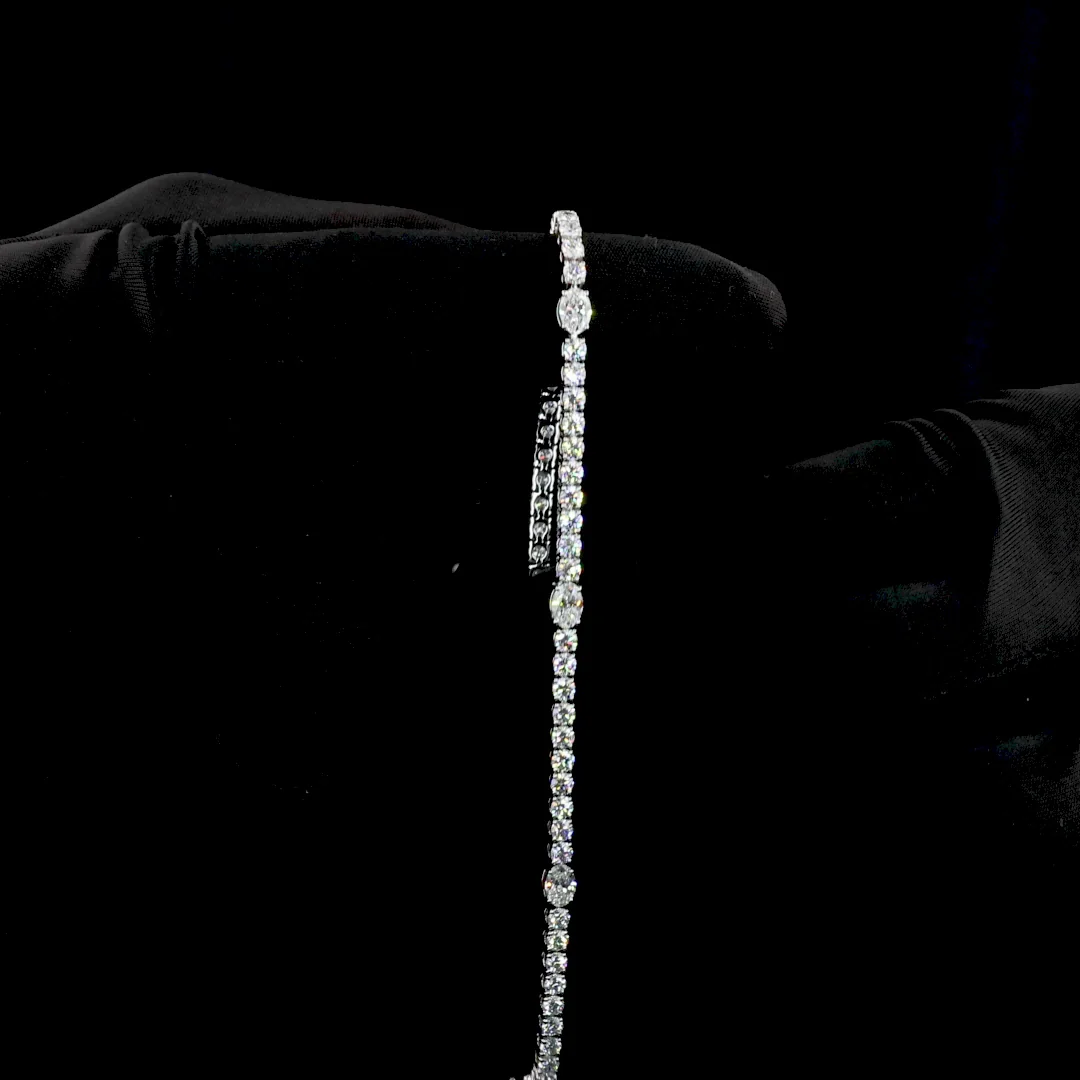 5.26 Cts 18k White Gold Oval Shape Station Line Tennis Bracelet - Image 4