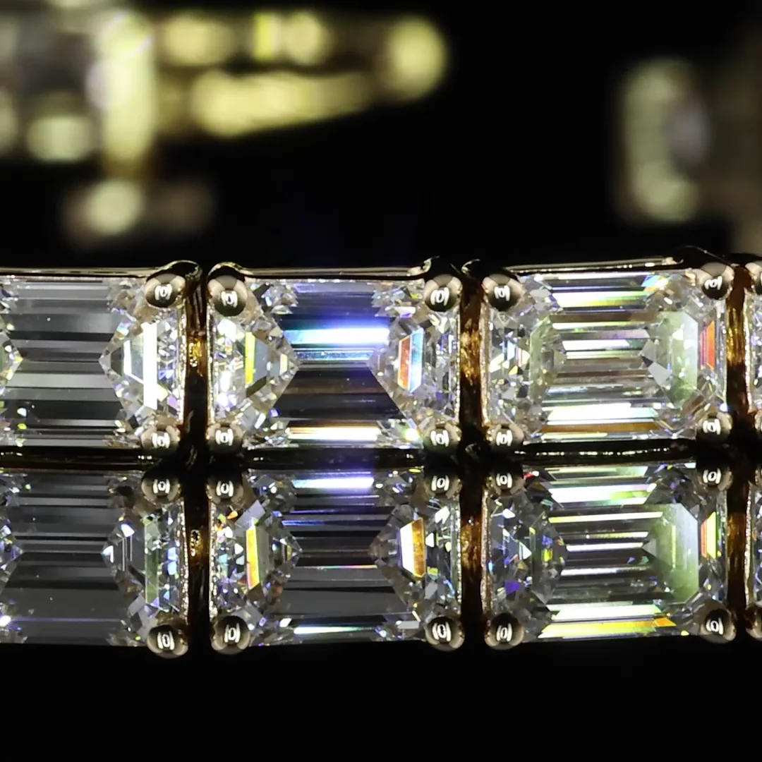 7.93 Cts 14k Yellow Gold Emerald Shape Tennis Bracelet - Image 2