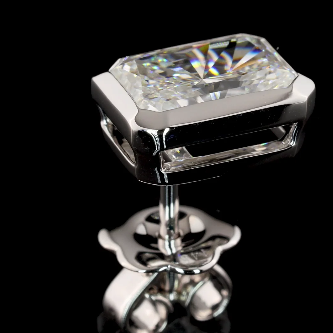 3.07 Cts 14k White Gold Radiant Shape Studs Earring - Image 4