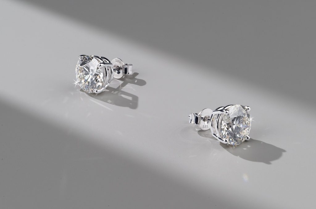 3.02 Cts 14k White Gold Old European Brilliant Shape Studs Earring - Image 2