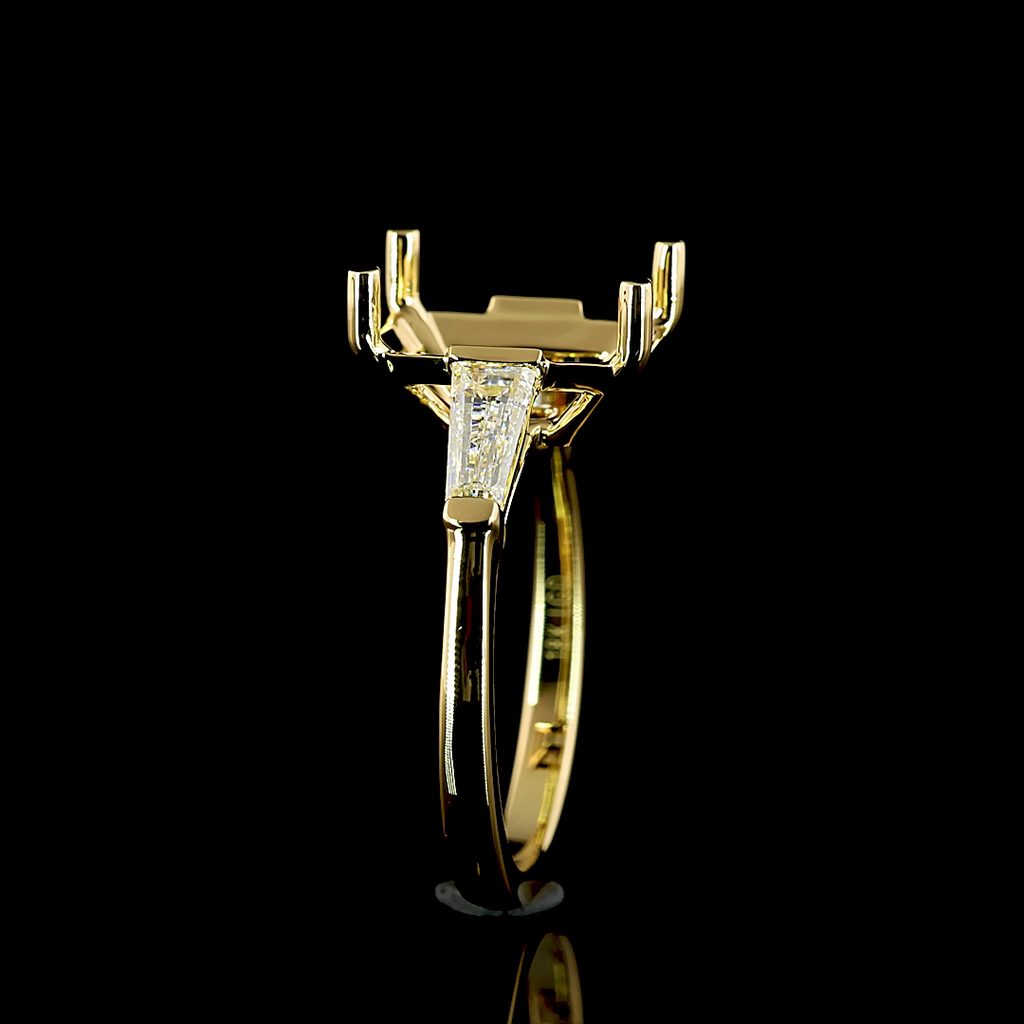 3.67 Cts 18k Yellow Gold Emerald Shape 3 Stones Ring - Image 2