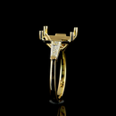 3.67 Cts 18k Yellow Gold Emerald Shape 3 Stones Ring - Image 2