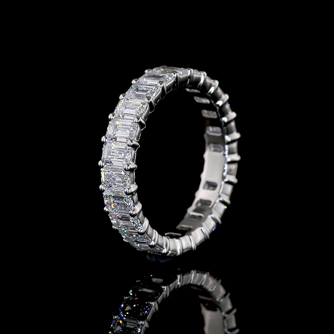 2.55 Cts Platinum Emerald Shape Eternity Band Eternity Band - Image 4