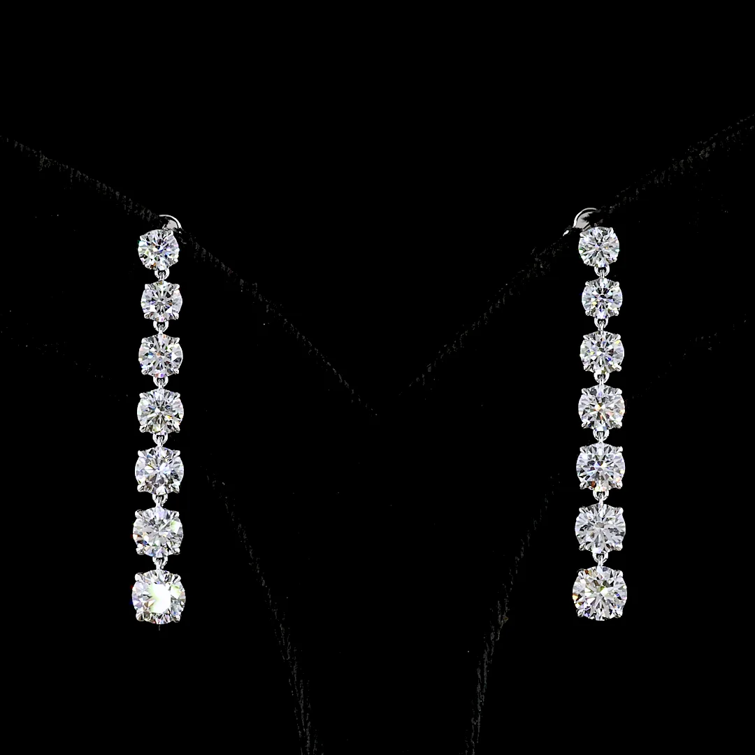 4.41 Cts 14k White Gold Round Shape Hanging Earring - Video