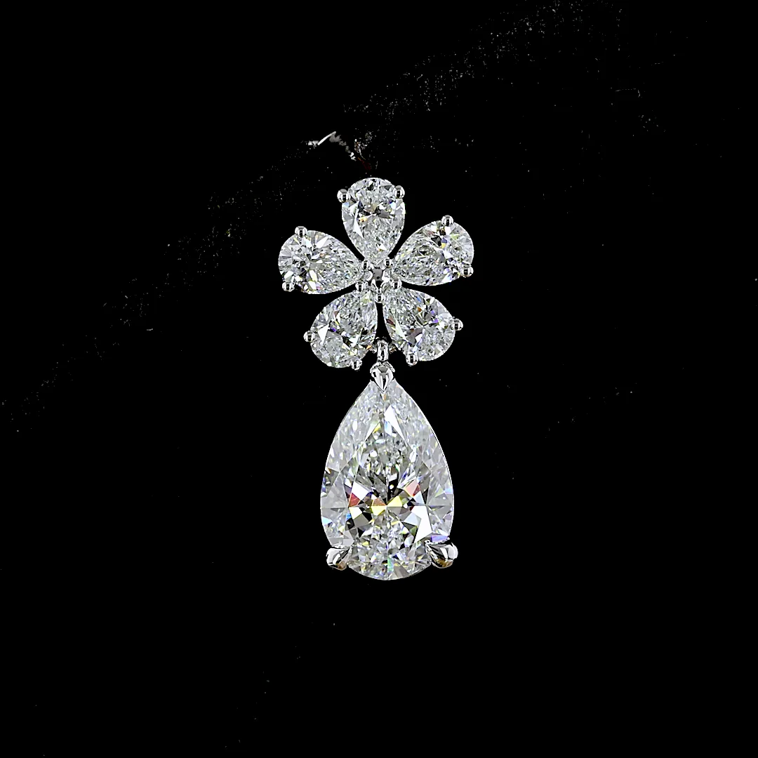 2.71 Cts 18k White Gold Pear Shape Hanging Earring - Image 3