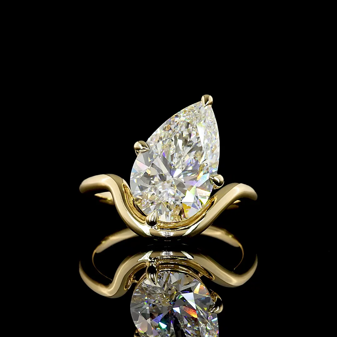 4.14 Cts 14k Yellow Gold Pear Shape Special Ring - Video