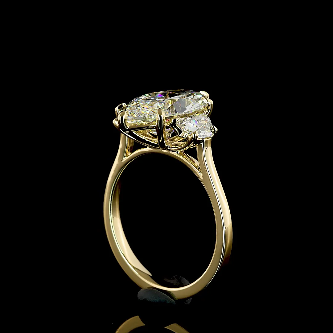 4.7 Cts 14k Yellow Gold Marquise Modified Shape 3 Stones Ring - Image 2
